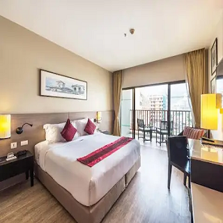 Deevana plaza Phuket-Patong Room